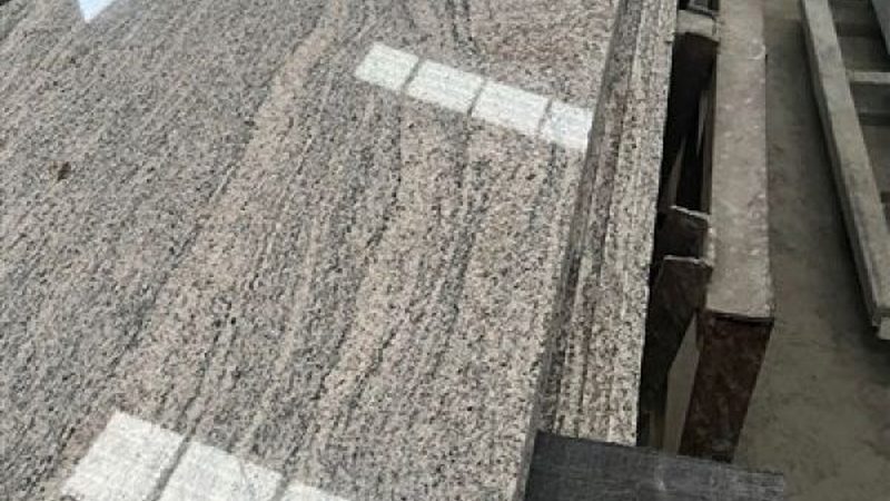 岩板台面餐桌一体定制，尺寸选择有讲究**
